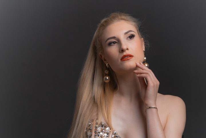 Un Servizio Fotografico per la Giornata della Donna: Celebrando la Bellezza e la Forza Femminile