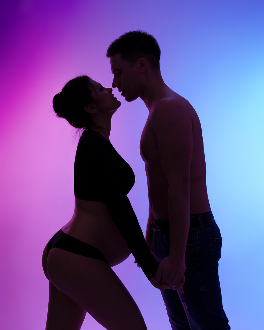 La maternità è un viaggio emozionante e irripetibile. Celebra questo momento speciale con una sessione fotografica che racconta la tua bellezza, la tua forza e l'amore che cresce dentro di te.