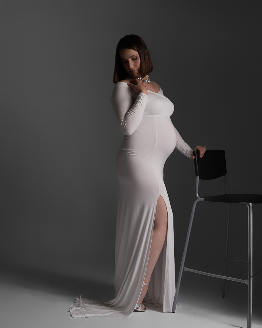 La maternità è un viaggio emozionante e irripetibile. Celebra questo momento speciale con una sessione fotografica che racconta la tua bellezza, la tua forza e l'amore che cresce dentro di te.