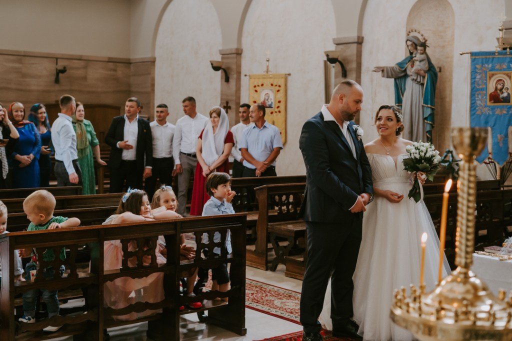 Un Matrimonio da Fiaba: Rito Moldavo in Chiesa e Festa in&nbsp;Slovenia