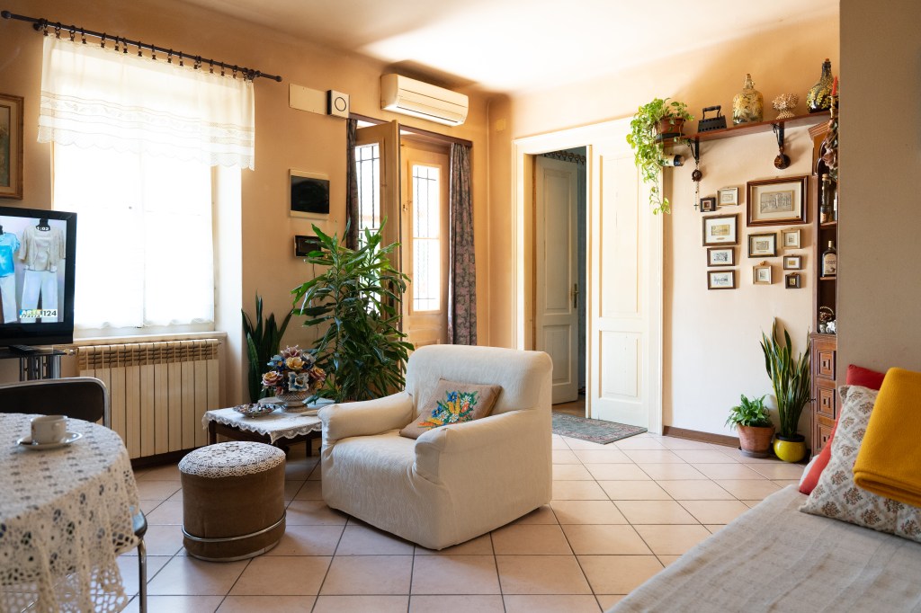 Bright and cozy living room interior, photographed to emphasize spaciousness